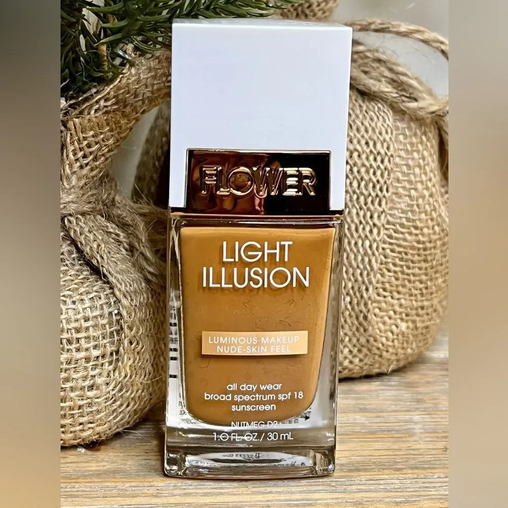 FLOWER BEAUTY By Drew Barrymore Light Illusion SPF Foundation Nutmeg (D2)